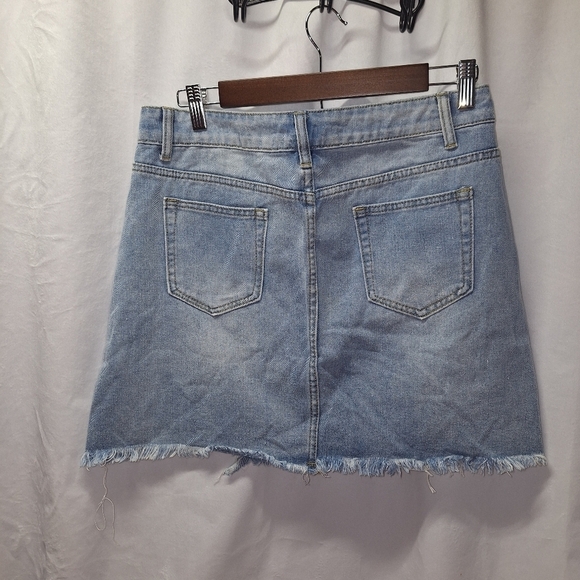 Shein distressed raw hem jean skirt - Picture 3 of 5
